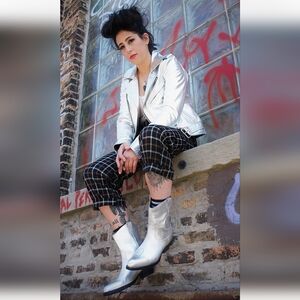 BH&BR DeirdreWomen's LeatherJacket - Silver